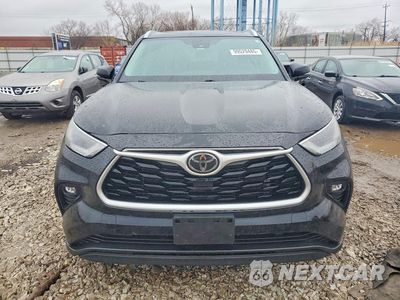 Piąte zdjęcie samochodu w środku: 2021 TOYOTA HIGHLANDER XLE VIN:5TDGZRBH6MS543349 - miniatura