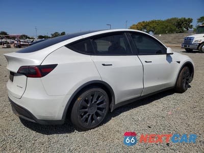 Trzecie zdjęcie samochodu z tyłu: 2021 TESLA MODEL Y VIN:5YJYGAEE6MF223028 - miniatura