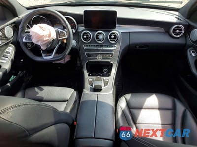 Zdjęcie 8 z 12 samochodu: 2017 MERCEDES-BENZ C 300 4MATIC VIN:55SWF4KB0HU230860 - miniatura