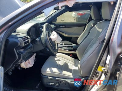 Zdjęcie 7 z 12 samochodu: 2016 LEXUS IS 350 VIN:JTHBE1D24G5028519 - miniatura