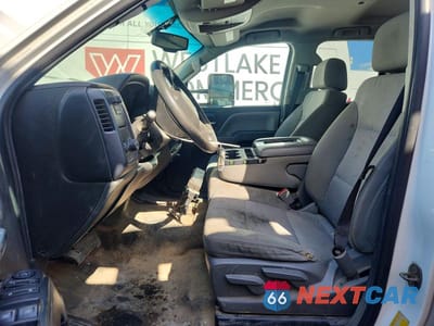 Zdjęcie 7 z 12 samochodu: 2019 CHEVROLET SILVERADO 2500 UTILITY / SERVICE TRUCK VIN:2GC2CREG5K1119468 - miniatura