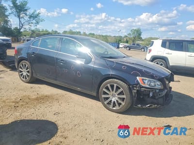 Czwarte zdjęcie samochodu z boku: 2018 VOLVO S60 INSCRIPTION VIN:LYV402TK3JB166320 - miniatura