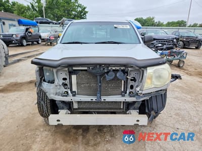 Piąte zdjęcie samochodu w środku: 2009 TOYOTA TACOMA ACCESS CAB VIN:5TETX22N49Z641355 - miniatura