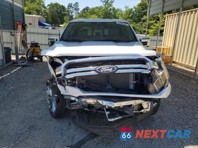 Piąte zdjęcie samochodu w środku: 2025 FORD F150 LARIAT VIN:1FTFW5L88SKD67484 - miniatura