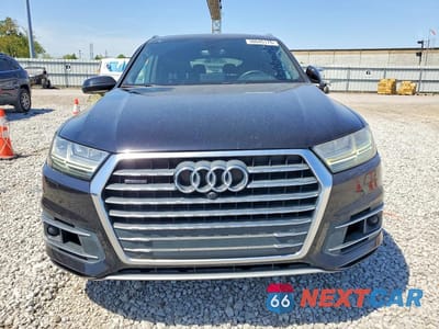 Piąte zdjęcie samochodu w środku: 2017 AUDI Q7 PRESTIGE VIN:WA1VAAF74HD004032 - miniatura