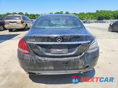 Zdjęcie 6 z 12 samochodu: 2016 MERCEDES-BENZ C 300 VIN:55SWF4JB4GU100421 - miniatura