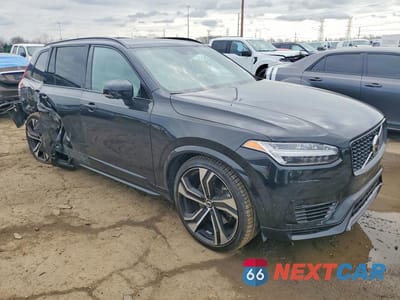Czwarte zdjęcie samochodu z boku: 2022 VOLVO XC90 T8 RECHARGE R-DESIGN VIN:YV4BR0CM9N1777563 - miniatura