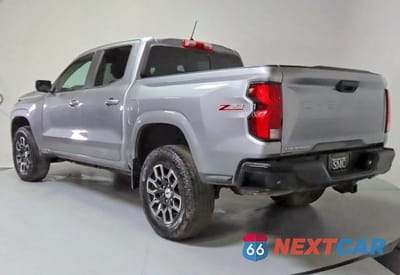 Czwarte zdjęcie samochodu z boku: 2023 CHEVROLET COLORADO Z71 VIN:1GCPTDEK8P1174538 - miniatura