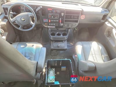 Zdjęcie 8 z 12 samochodu: 2015 CHEV EXPRESS G3500 VIN:1GB3G3CG0F1110556 - miniatura