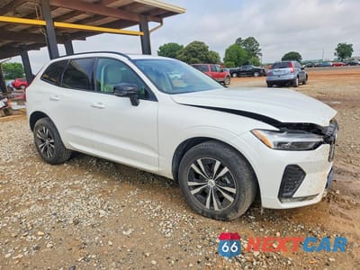 Czwarte zdjęcie samochodu z boku: 2025 VOLVO XC60 CORE VIN:YV4M12RJXS1113843 - miniatura