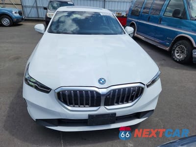 Piąte zdjęcie samochodu w środku: 2024 BMW I5 EDRIVE 40 VIN:WBY33FK00RCR94177 - miniatura