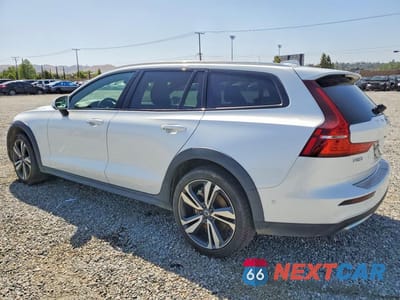 Drugie zdjęcie samochodu z przodu: 2023 VOLVO V60 CROSS COUNTRY PLUS VIN:YV4L12WZ7P2107098 - miniatura