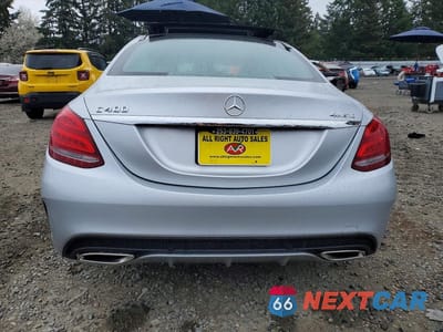 Zdjęcie 6 z 12 samochodu: 2015 MERCEDES-BENZ C 400 4MATIC VIN:55SWF6GB5FU041185 - miniatura
