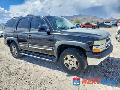 Czwarte zdjęcie samochodu z boku: 2004 CHEVROLET TAHOE K1500 VIN:1GNEK13Z04J307174 - miniatura