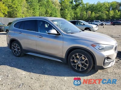 Czwarte zdjęcie samochodu z boku: 2021 BMW X1 XDRIVE28I VIN:WBXJG9C05M5S81031 - miniatura