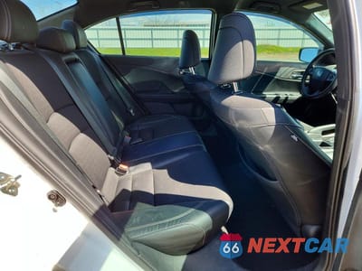 Zdjęcie 10 z 12 samochodu: 2016 HONDA ACCORD SPORT VIN:1HGCR2F57GA113872 - miniatura