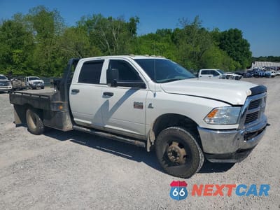 Czwarte zdjęcie samochodu z boku: 2012 DODGE RAM 3500 ST VIN:3C7WDTCL1CG319528 - miniatura