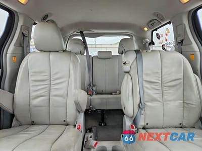 Zdjęcie 10 z 13 samochodu: 2012 TOYOTA SIENNA XLE 8-PASSENGER VIN:5TDYK3DC7CS196345 - miniatura