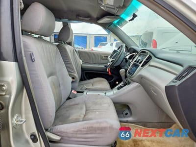 Zdjęcie 7 z 13 samochodu: 2004 TOYOTA HIGHLANDER BASE VIN:JTEEP21AX40038101 - miniatura