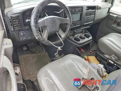 Zdjęcie 8 z 13 samochodu: 2006 CHEVROLET EXPRESS G1500 VIN:1GNFG15T361119878 - miniatura