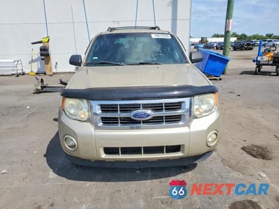 Piąte zdjęcie samochodu w środku: 2012 FORD ESCAPE VIN:1FMCU0D72CKA71732 - miniatura