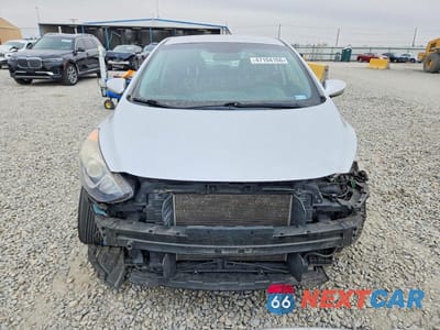 Piąte zdjęcie samochodu w środku: 2016 HYUNDAI ELANTRA GT BASE VIN:KMHD35LHXGU319430 - miniatura