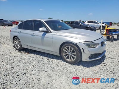 Czwarte zdjęcie samochodu z boku: 2018 BMW 320 I VIN:WBA8E1G5XJNU89634 - miniatura