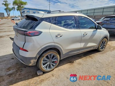 Trzecie zdjęcie samochodu z tyłu: 2023 CHEVROLET BOLT EUV PREMIER VIN:1G1FZ6S0XP4108363 - miniatura