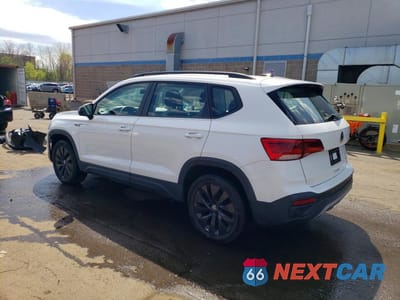 Drugie zdjęcie samochodu z przodu: 2022 VOLKSWAGEN TAOS S VIN:3VVAX7B26NM041813 - miniatura