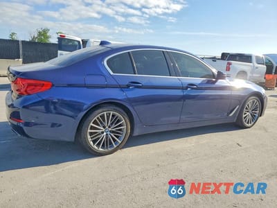 Trzecie zdjęcie samochodu z tyłu: 2019 BMW 540 I VIN:WBAJE5C55KWW06353 - miniatura