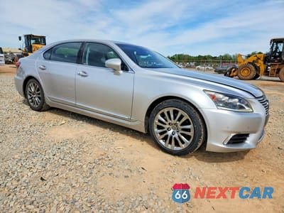 Czwarte zdjęcie samochodu z boku: 2015 LEXUS LS 460 L VIN:JTHGL1EF2F5053785 - miniatura