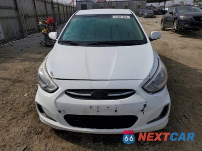 Piąte zdjęcie samochodu w środku: 2017 HYUNDAI ACCENT SE VIN:KMHCT4AE0HU242471 - miniatura