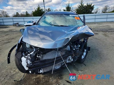 Piąte zdjęcie samochodu w środku: 2016 NISSAN ROGUE SV VIN:JN8AT2MV6GW134312 - miniatura