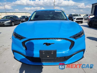 Piąte zdjęcie samochodu w środku: 2024 FORD MUSTANG MACH-E SELECT VIN:3FMTK1R42RMA29931 - miniatura
