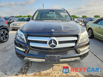 Piąte zdjęcie samochodu w środku: 2013 MERCEDES-BENZ GL 450 4MATIC VIN:4JGDF7CE8DA233992 - miniatura