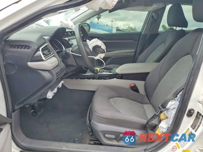 Zdjęcie 7 z 11 samochodu: 2018 TOYOTA CAMRY LE VIN:4T1B31HKXJU502211 - miniatura