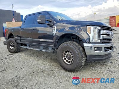 Czwarte zdjęcie samochodu z boku: 2019 FORD F250 SUPER DUTY VIN:1FT7W2BTXKEC79737 - miniatura