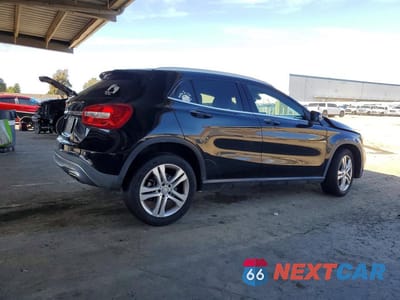 Trzecie zdjęcie samochodu z tyłu: 2016 MERCEDES-BENZ GLA 250 VIN:WDCTG4EB9GJ225669 - miniatura
