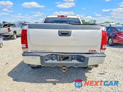 Zdjęcie 6 z 12 samochodu: 2007 GMC NEW SIERRA K1500 VIN:2GTEK13M371533852 - miniatura