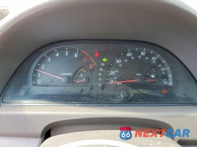Zdjęcie 9 z 13 samochodu: 2003 TOYOTA CAMRY LE VIN:4T1BE32K23U707586 - miniatura