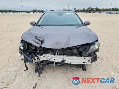 Piąte zdjęcie samochodu w środku: 2023 TOYOTA CAMRY SE VIN:4T1G11AK4PU810280 - miniatura