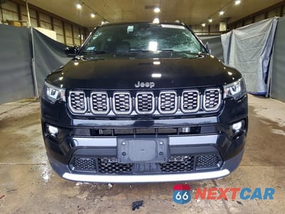 Piąte zdjęcie samochodu w środku: 2025 JEEP COMPASS LIMITED VIN:3C4NJDCN3ST577290 - miniatura