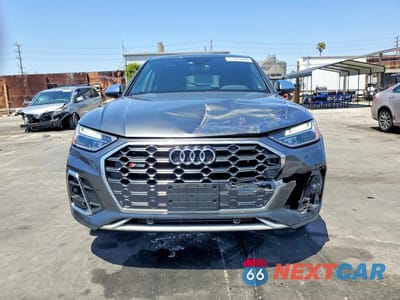 Piąte zdjęcie samochodu w środku: 2022 AUDI SQ5 SPORTBACK PREMIUM VIN:WA114AFY6N2107782 - miniatura