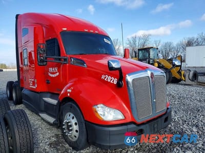 2016 KENWORTH T680 SEMI TRUCK 1XKYDP9X3GJ124708 - główne zdjęcie licytacji z USA - miniatura