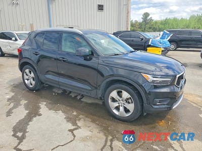 Czwarte zdjęcie samochodu z boku: 2022 VOLVO XC40 T5 MOMENTUM VIN:YV4162UK0N2652345 - miniatura