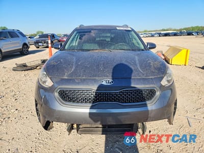 Piąte zdjęcie samochodu w środku: 2017 KIA NIRO LX VIN:KNDCB3LCXH5090349 - miniatura