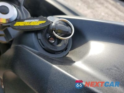 Zdjęcie 8 z 9 samochodu: 2025 KAWASAKI EX650 R VIN:ML5EXER1XSDAF6509 - miniatura