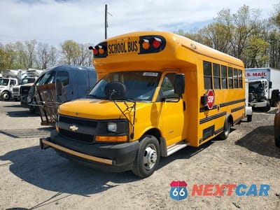 Drugie zdjęcie samochodu z przodu: 2017 CHEVROLET EXPRESS G4500 VIN:1HA6GUBG5HN001730 - miniatura