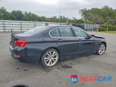 Trzecie zdjęcie samochodu z tyłu: 2016 BMW 535 I VIN:WBA5B1C53GG130446 - miniatura