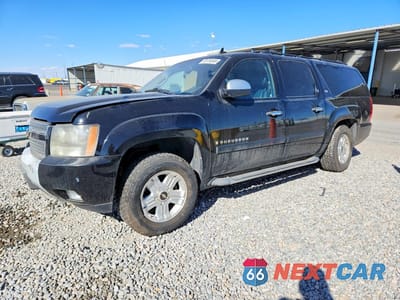 2008 CHEVROLET SUBURBAN K1500 LS 3GNFK163X8G236004 - główne zdjęcie licytacji z USA - miniatura